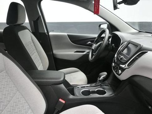 Used 2022 Chevrolet Equinox LS AWD/4WD image 14