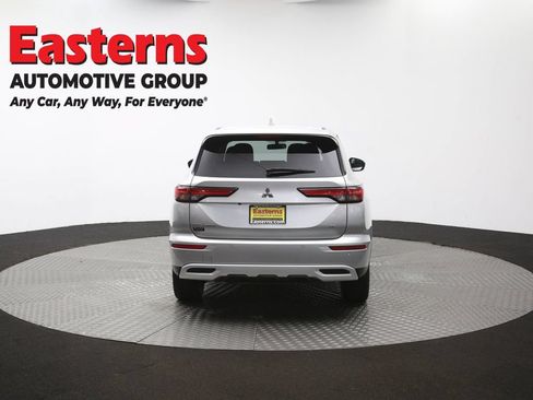Used 2024 Mitsubishi Outlander SE AWD/4WD image 36