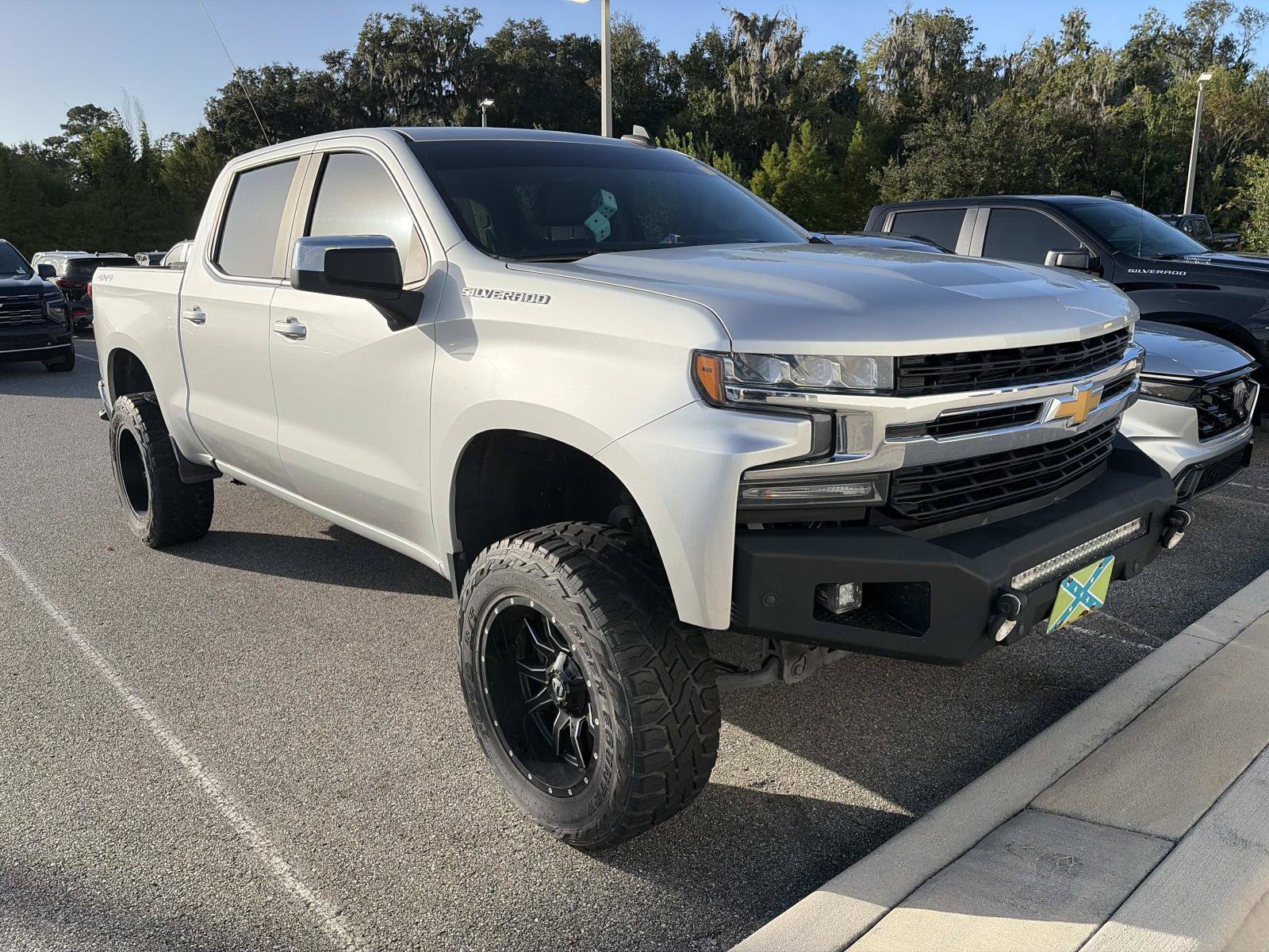 Used 2020 Chevrolet Silverado 1500 LT w/ Fleet Comfort Package AWD/4WD image 1