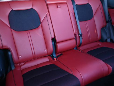 Used 2023 Genesis GV70 2.5T w/ Sport Prestige Package image 20