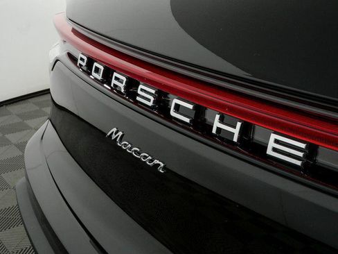 Certified 2026 Porsche Macan Turbo AWD/4WD image 37