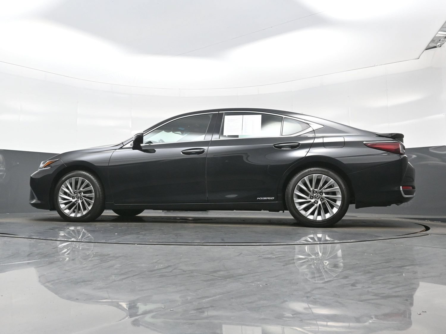 Used 2022 Lexus ES 300h w/ Luxury Package FWD image 34
