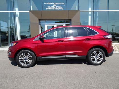 Used 2017 Ford Edge Titanium w/ Equipment Group 301A AWD/4WD image 2