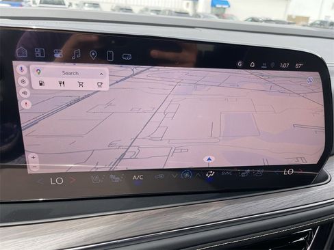 New 2025 Chevrolet Suburban Premier image 18