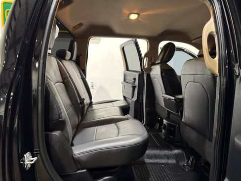 Used 2020 RAM 3500 Tradesman w/ Chrome Appearance Group image 15