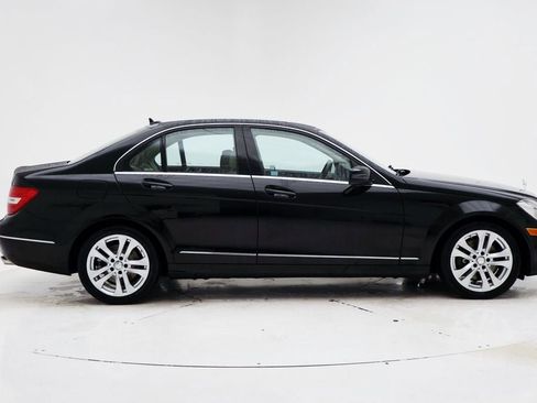 Used 2013 Mercedes-Benz C 300 4MATIC Sedan image 3