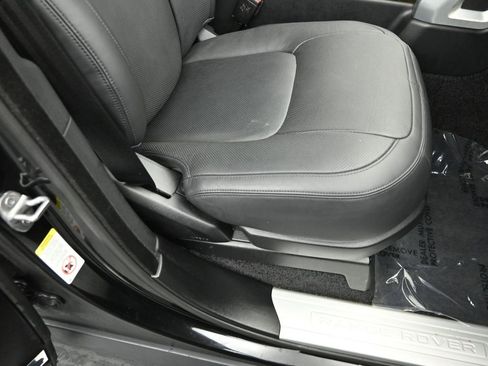 Used 2022 Land Rover Range Rover P525 Westminster Edition image 33