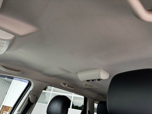 Used 2015 Dodge Journey Crossroad w/ Flexible Seating Group image 19