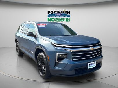 Used 2025 Chevrolet Traverse LT