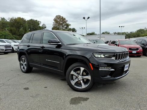 New 2025 Jeep Grand Cherokee Limited image 2