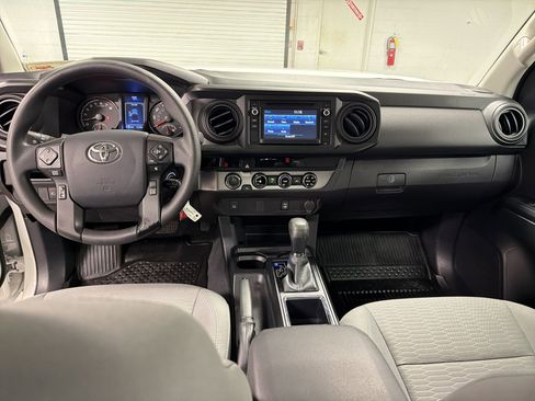 Used 2018 Toyota Tacoma SR w/ SR Convenience Package image 14