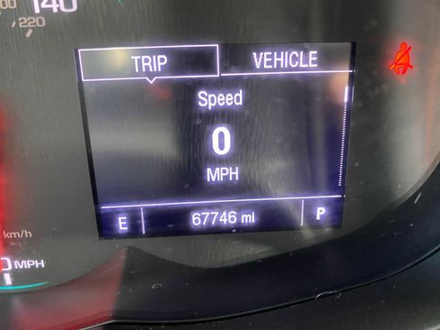 Used 2020 Chevrolet Sonic LT w/ Convenience Package image 9