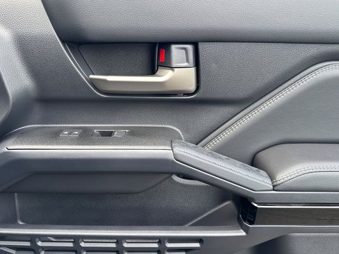 Certified 2025 Toyota 4Runner Limited image 24