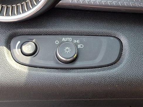 Used 2024 Chevrolet Trax ACTIV FWD image 23
