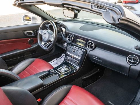 Used 2017 Mercedes-Benz SLC 300 image 21