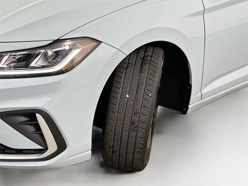 New 2025 Volkswagen Jetta SE image 25