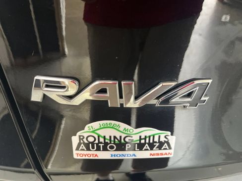 Used 2024 Toyota RAV4 LE AWD/4WD image 42