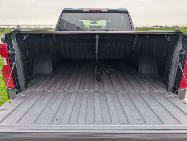 Used 2021 Chevrolet Silverado 1500 LT AWD/4WD image 9