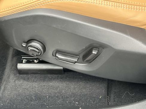 Used 2023 Volvo XC60 B5 Ultimate image 22