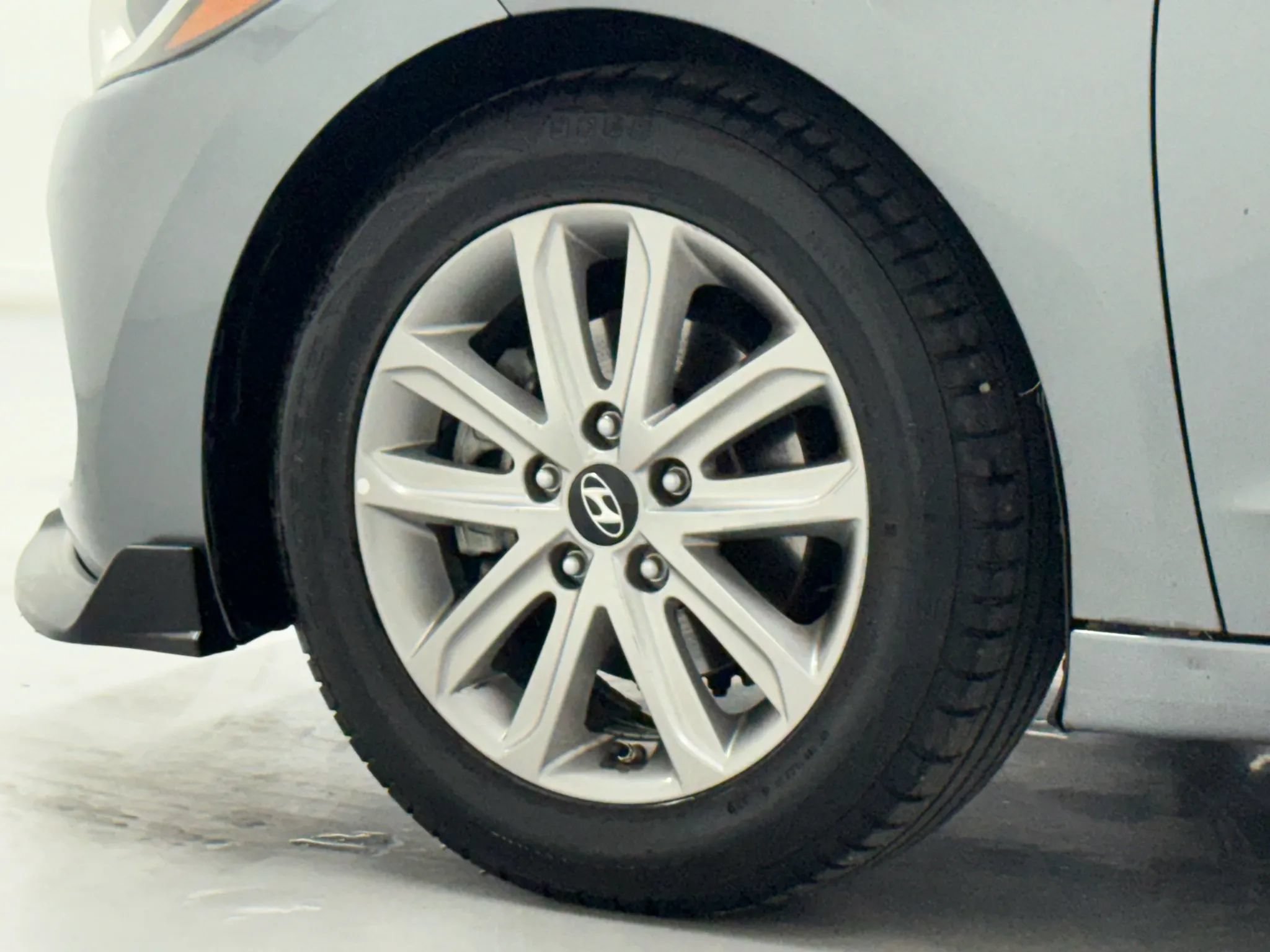 Used 2017 Hyundai Elantra SE FWD image 36