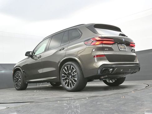 New 2026 BMW X5 M60i image 50