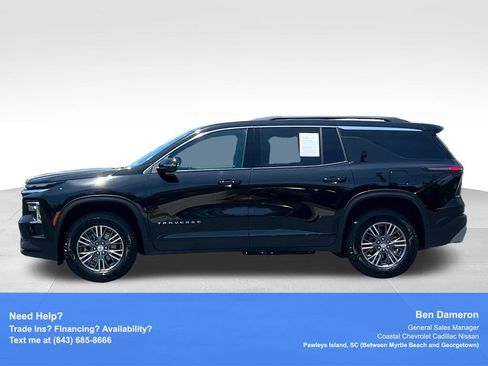 Used 2025 Chevrolet Traverse LT FWD image 16