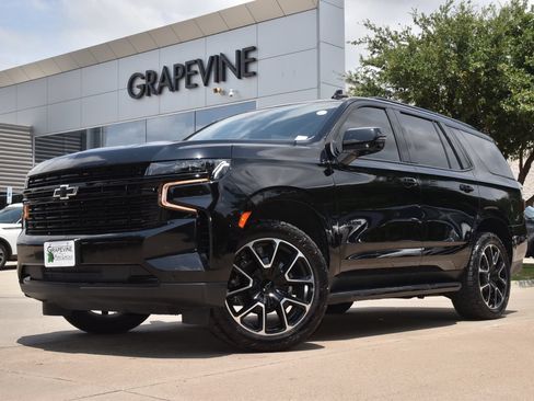 Used 2024 Chevrolet Tahoe RST w/ Luxury Package RWD image 2