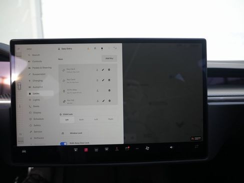 Used 2022 Tesla Model S Plaid image 52