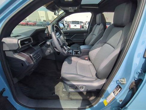 Certified 2025 Toyota 4Runner TRD Off-Road Premium AWD/4WD image 8