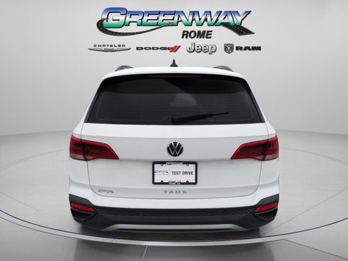 Used 2024 Volkswagen Taos S image 5