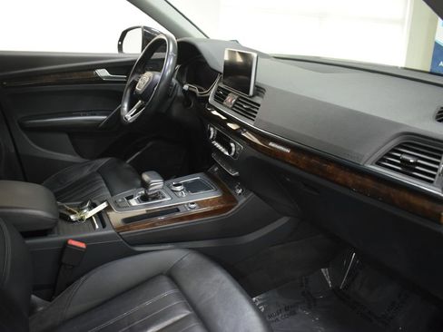 Used 2019 Audi Q5 2.0T Premium Plus image 19