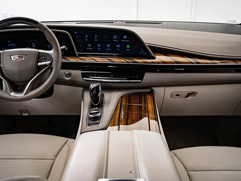 Used 2023 Cadillac Escalade Premium Luxury Platinum image 37