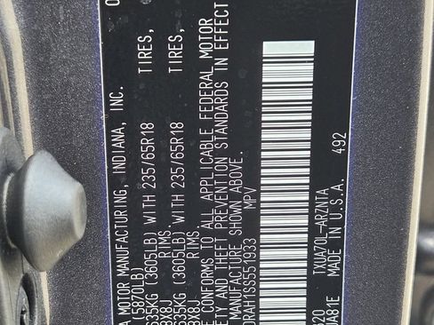 Used 2025 Toyota Highlander LE FWD image 32