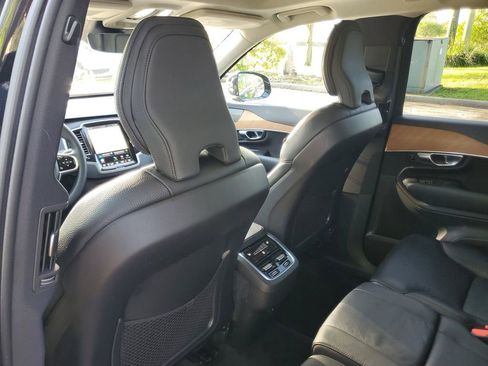 Certified 2023 Volvo XC90 B5 Plus w/ Protection Package Premier AWD/4WD image 12