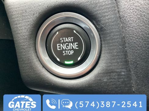 Used 2023 Chevrolet Suburban Premier image 31