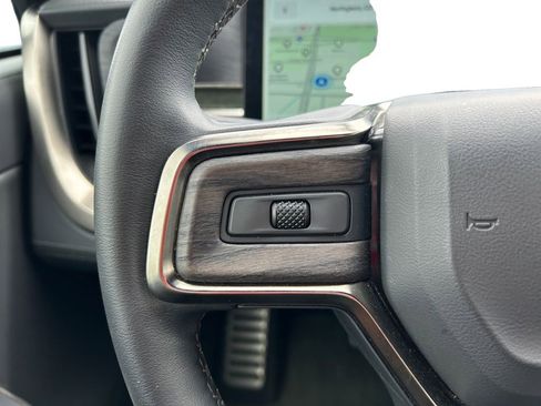 Used 2023 Rivian R1S Adventure AWD/4WD image 19