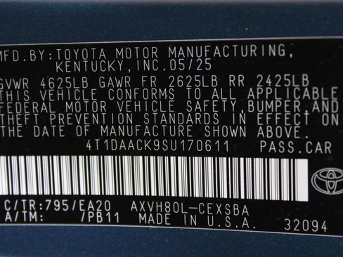 Used 2025 Toyota Camry SE w/ Convenience Package FWD image 38
