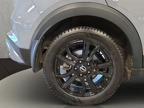 Used 2024 Nissan Kicks SR w/ SR Premium Package FWD image 15