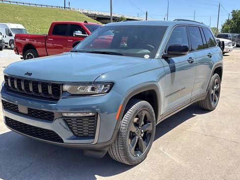 New 2026 Jeep Grand Cherokee Limited w/ Limited Altitude Package AWD/4WD image 9