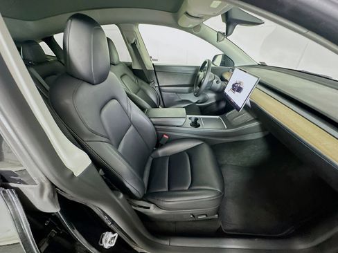 Used 2022 Tesla Model Y Performance image 30
