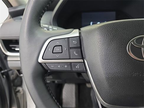 Used 2025 Toyota Grand Highlander AWD image 14