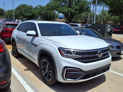 Used 2021 Volkswagen Atlas Cross Sport SE w/ Panoramic Sunroof Package