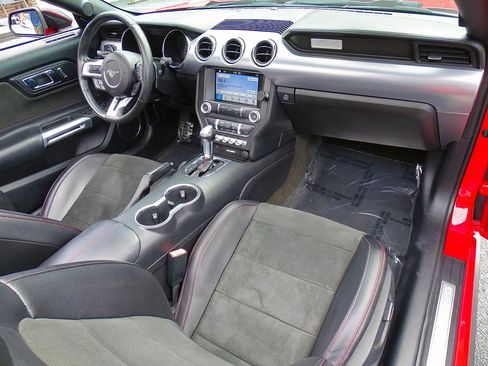 Used 2017 Ford Mustang GT Premium RWD image 39