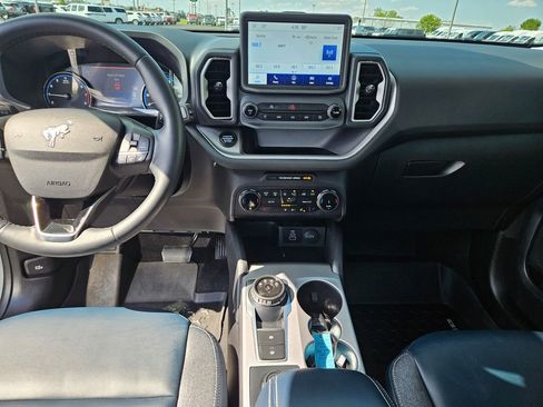 Used 2024 Ford Bronco Sport Outer Banks w/ Tech Package AWD/4WD image 18
