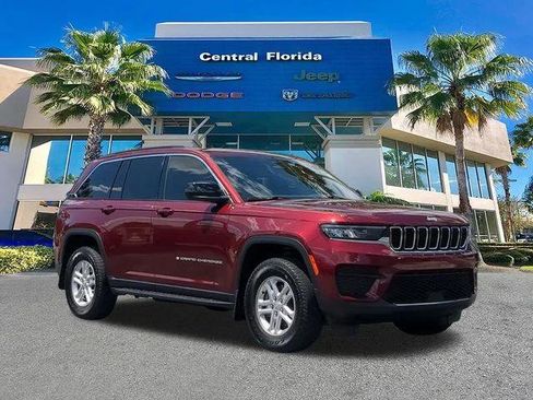 Certified 2024 Jeep Grand Cherokee Laredo AWD/4WD image 2