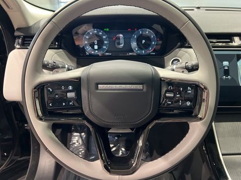 Used 2025 Land Rover Range Rover Velar S image 31