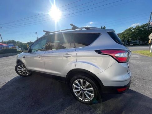 Used 2017 Ford Escape Titanium FWD image 6