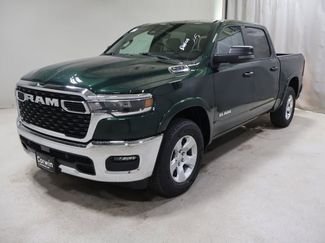 New 2026 RAM 1500 4x4 Crew Cab video 3