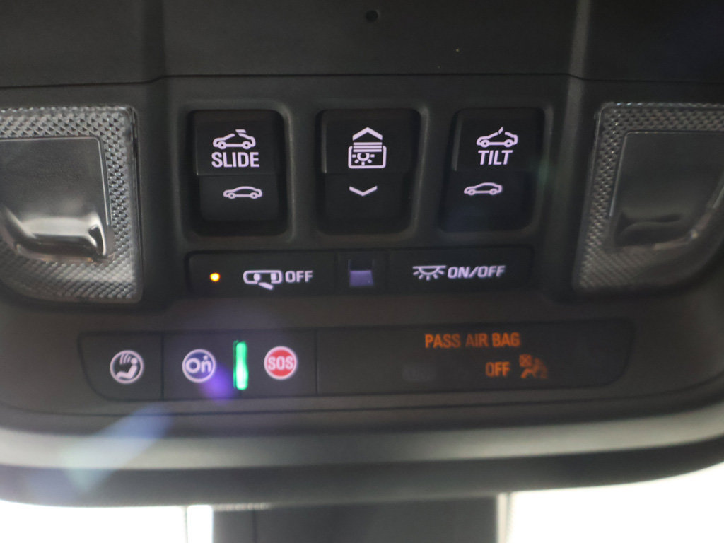 Used 2023 Chevrolet Traverse Premier AWD/4WD image 52