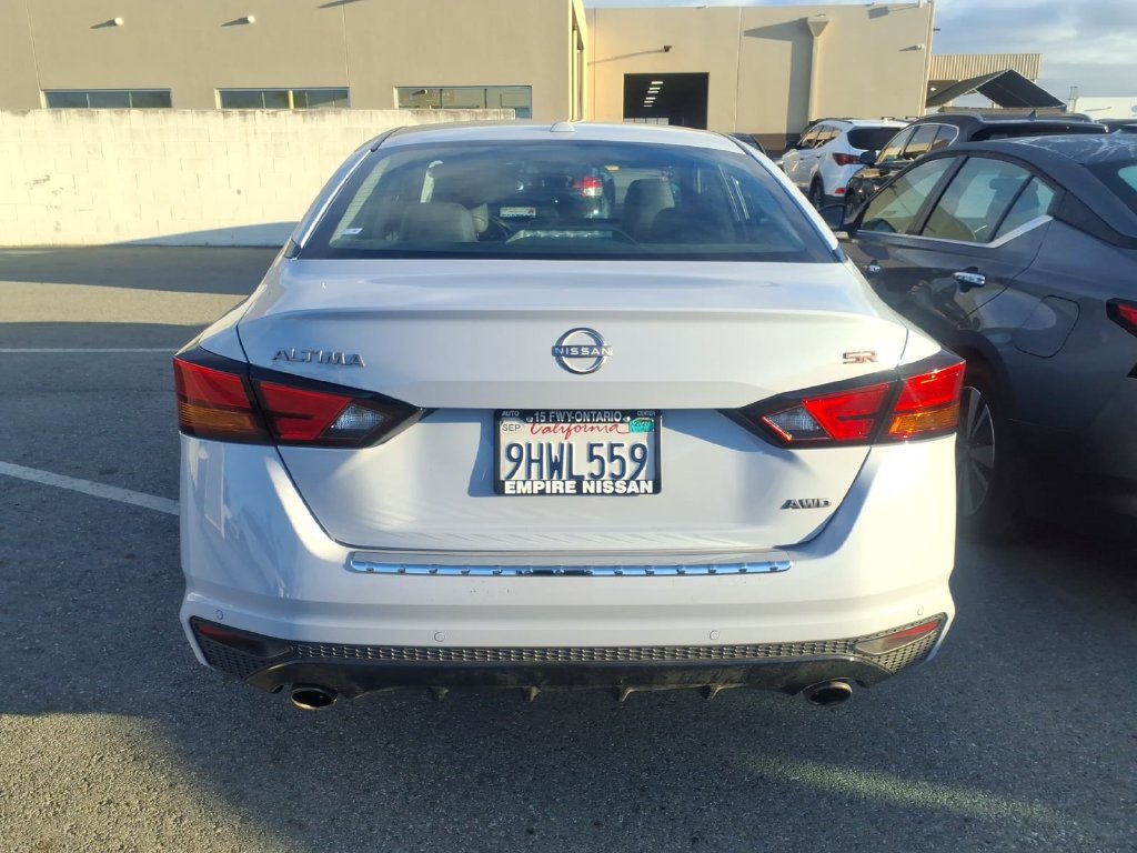 Certified 2023 Nissan Altima 2.5 SR AWD/4WD image 6